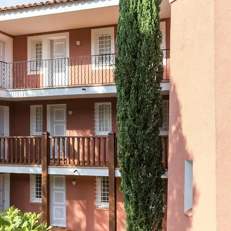 Апартаменты Le Hameau De Cap Esterel - Maeva - 5 Personnes - Confort Mae-5081